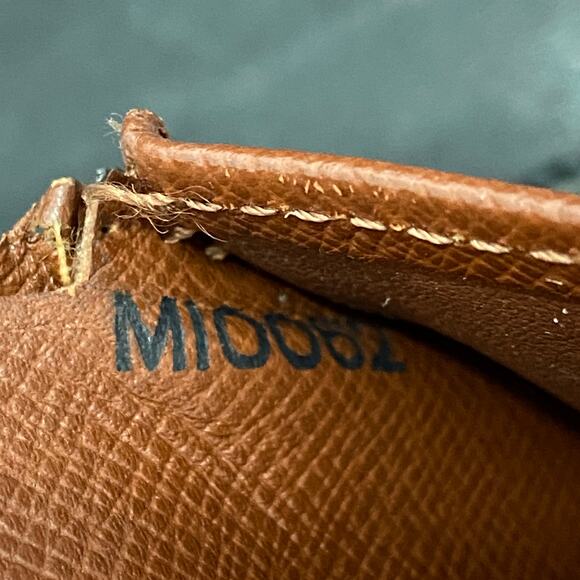 Louis Vuitton Vintage Bi Fold Small Wallet - Picture 16 of 16